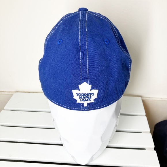 Toronto Maple leafs NHL L/XL Hat NWT - Picture 3 of 4